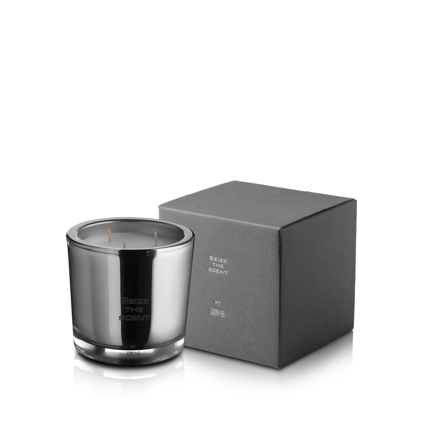 Świeca zapachowa perfumowana w szkle srebrna 60h