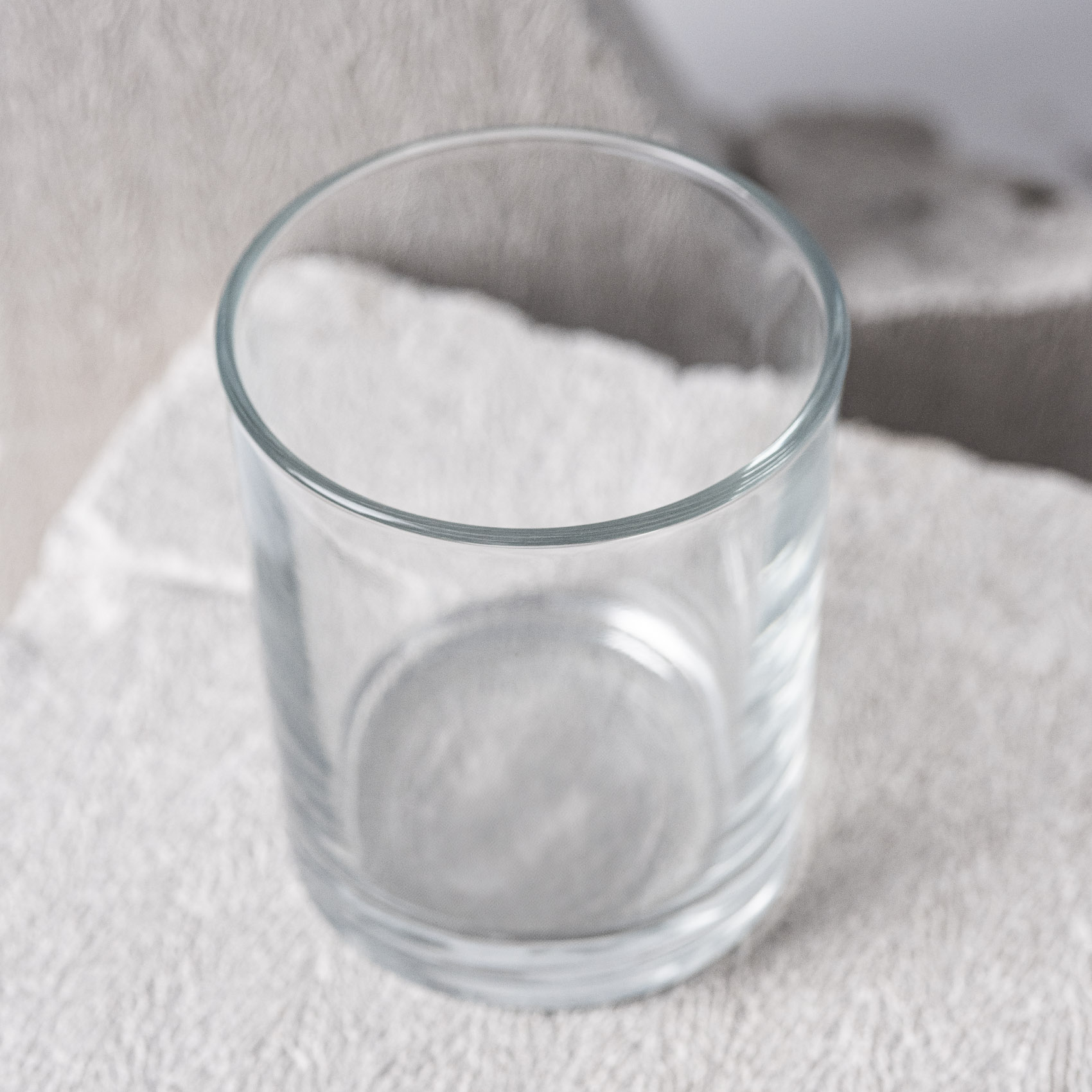 Pojemnik szklany pod zalew świec BASIC 70053 230 ml 1 szt.